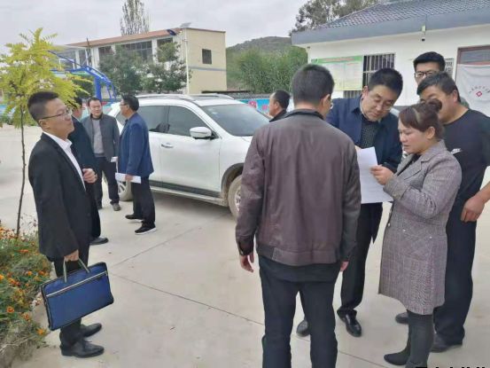 平?jīng)鲢垂鹃_(kāi)展“踐行初心使命，助推脫貧攻堅”主題黨日活動(dòng)(圖3)