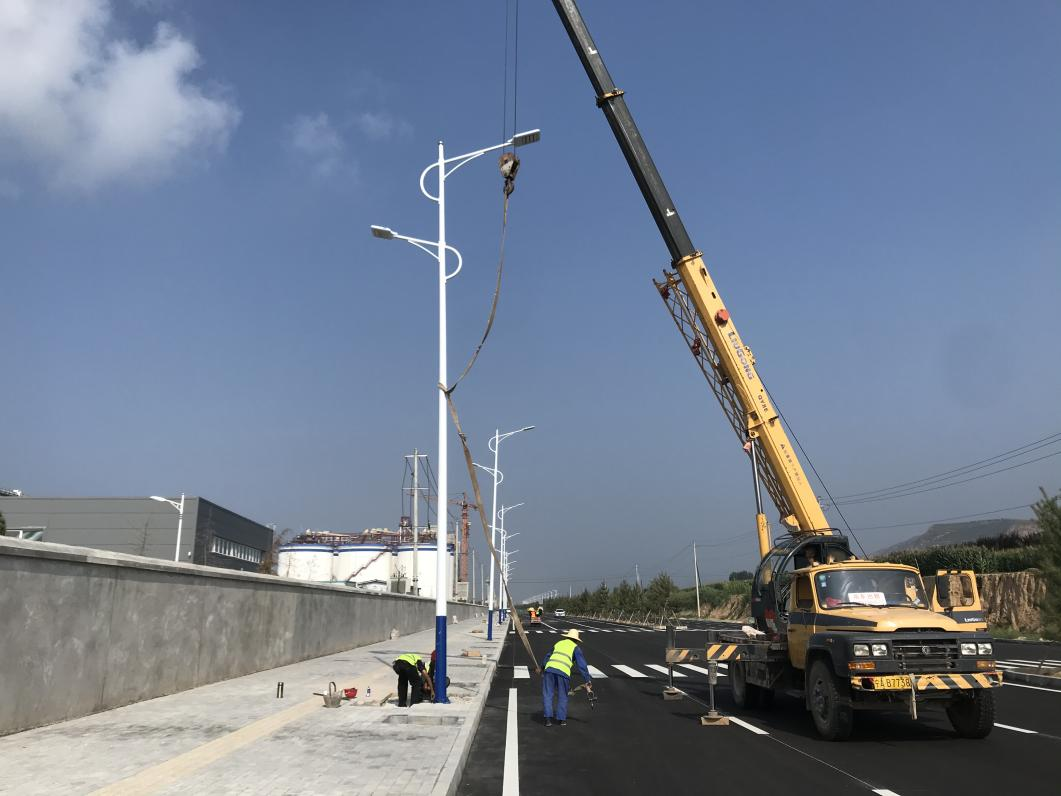 市產(chǎn)投集團宜浩園林公司全力推進(jìn)路燈項目建設(圖1)